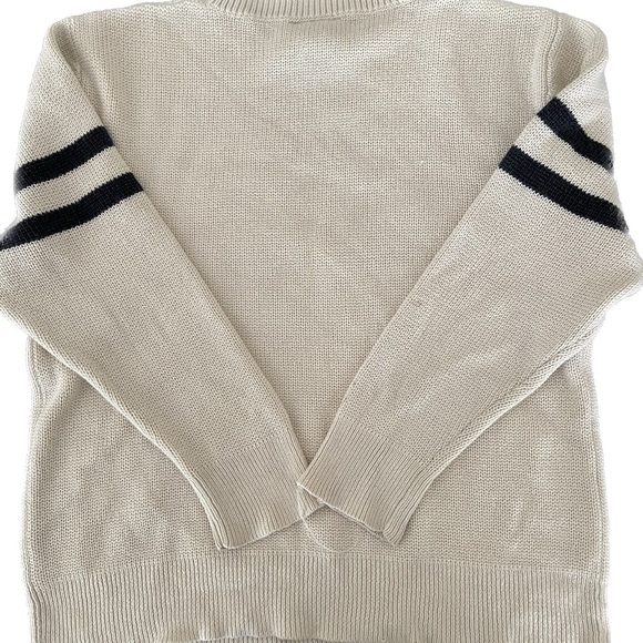 Boys sweater Size 8 - Picture 2 of 7